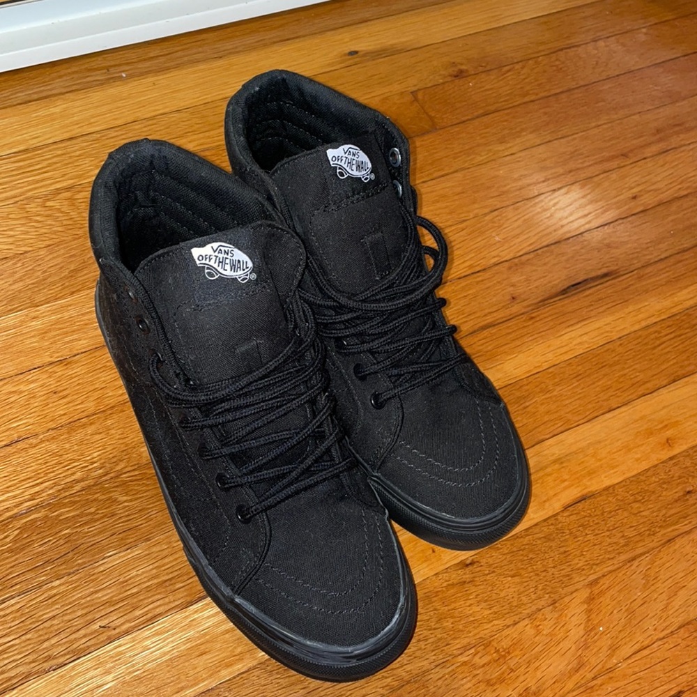 VANS: NEW: black on black canvas sk8 - HI women 7
